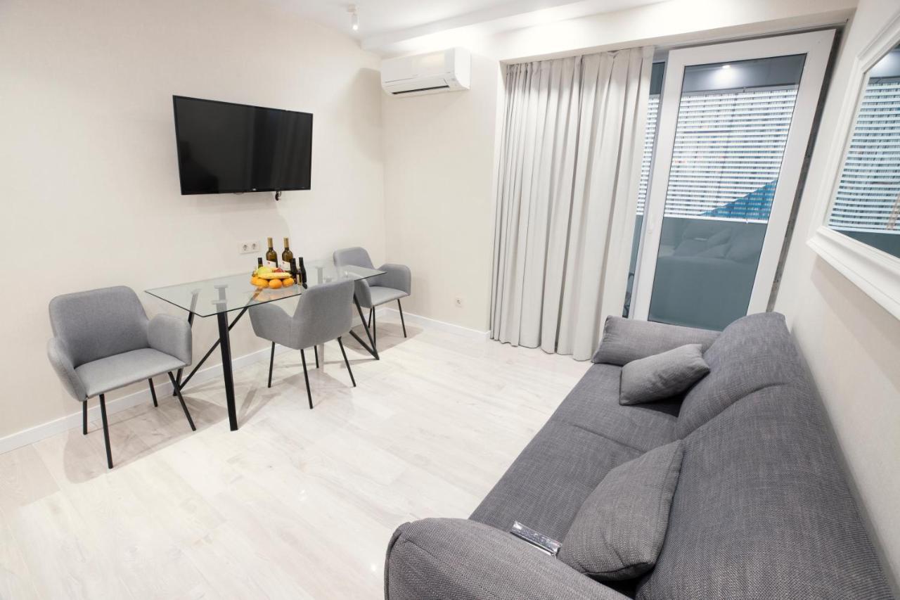Gq Apartments On First Line Батуми Экстерьер фото