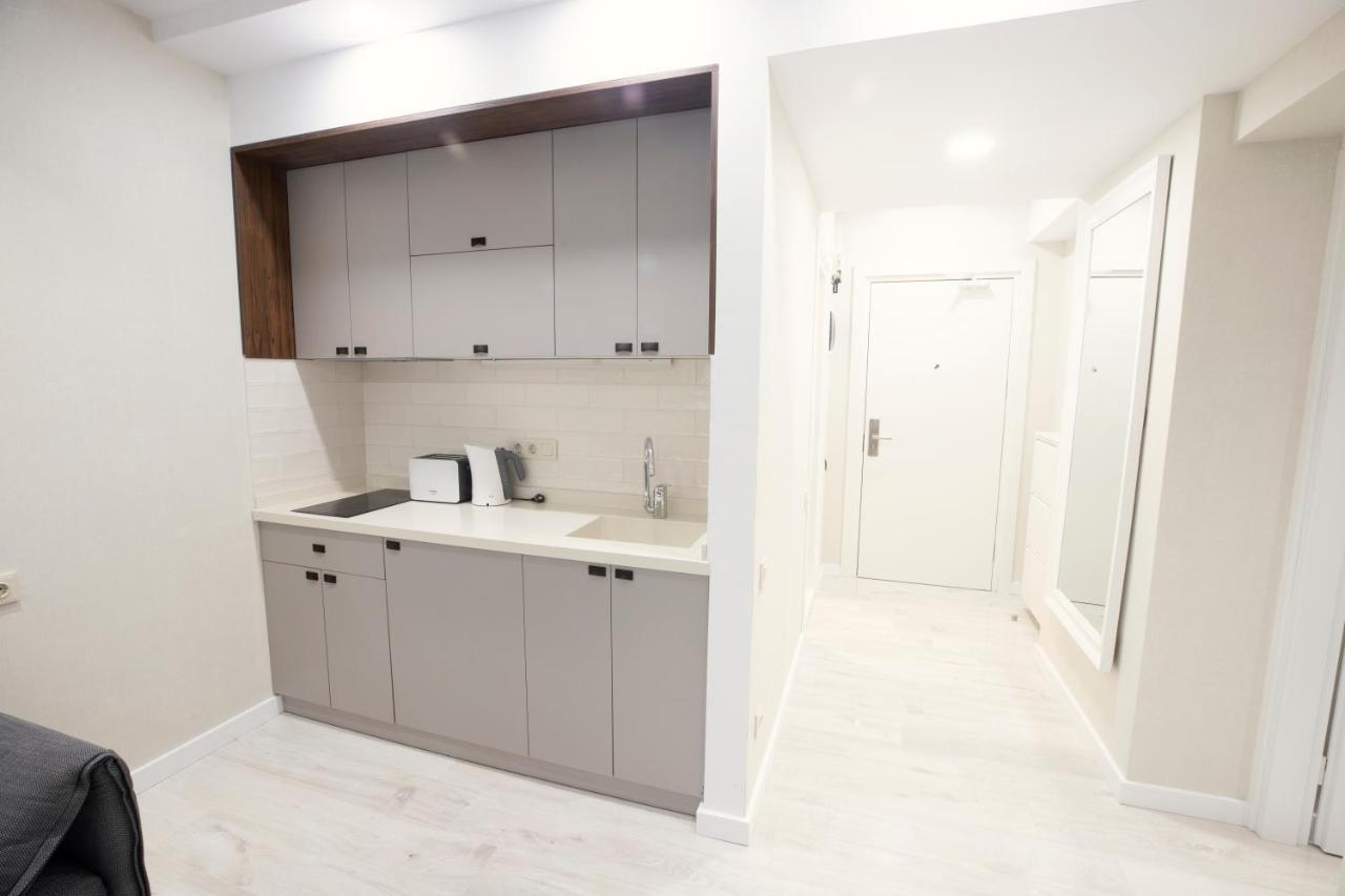 Gq Apartments On First Line Батуми Экстерьер фото